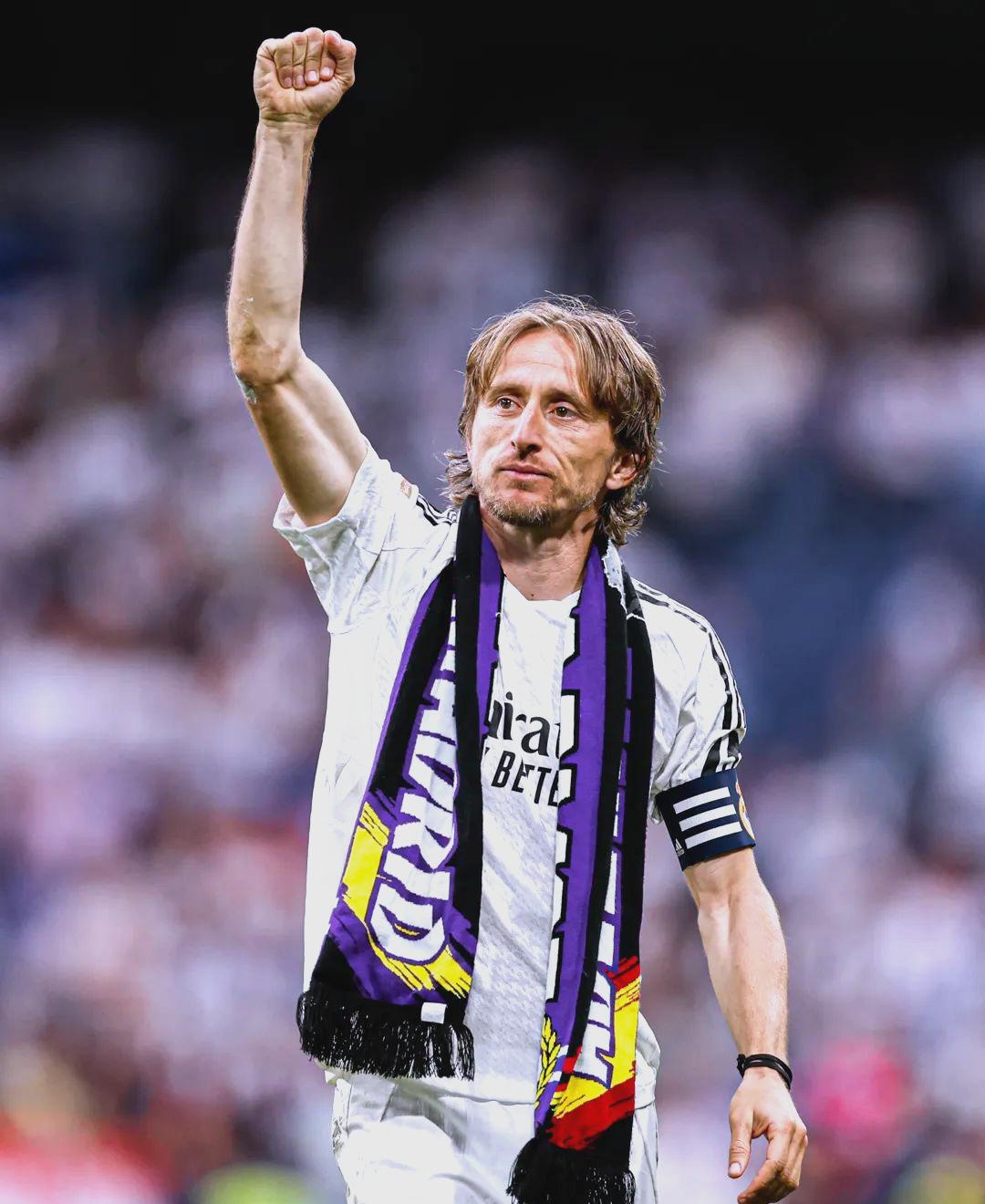 杨百翰大学22分大逆转，状元大热迪班萨轰28+9+6