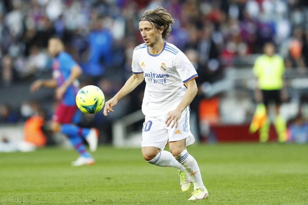 巴黎圣日耳曼内马尔帽子戏法